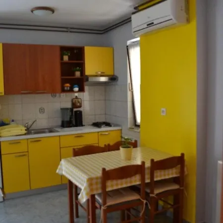 Гостевой дом And With Parking Space - 24373 3*