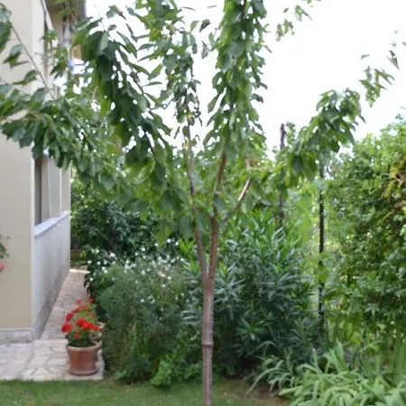 And With Parking Space - 24373 Гостевой дом