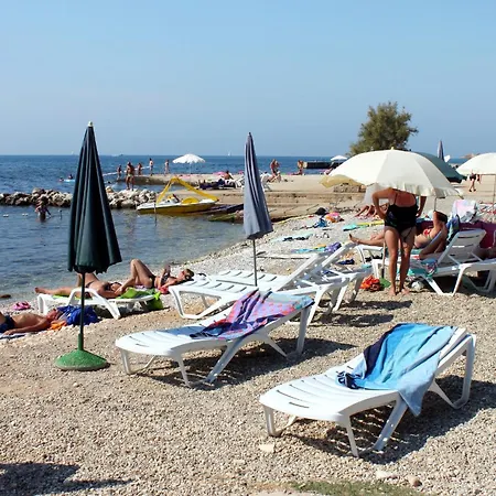 Casa de hóspedes And With Parking Space - 24373