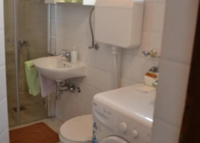 Guest house And With Parking Space - 24373 Porec