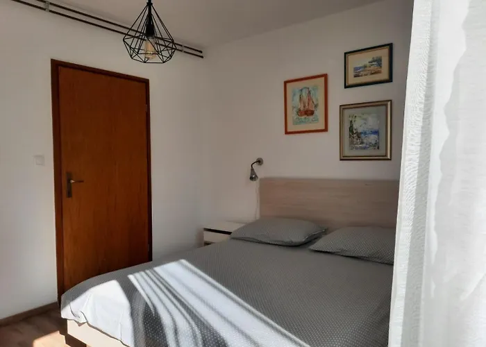 And With Parking Space - 24373